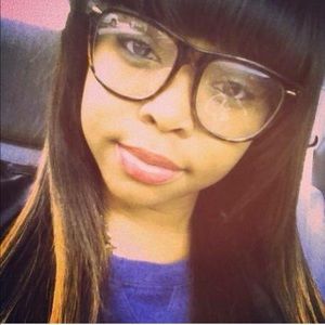 Meet your Posher, Brittney